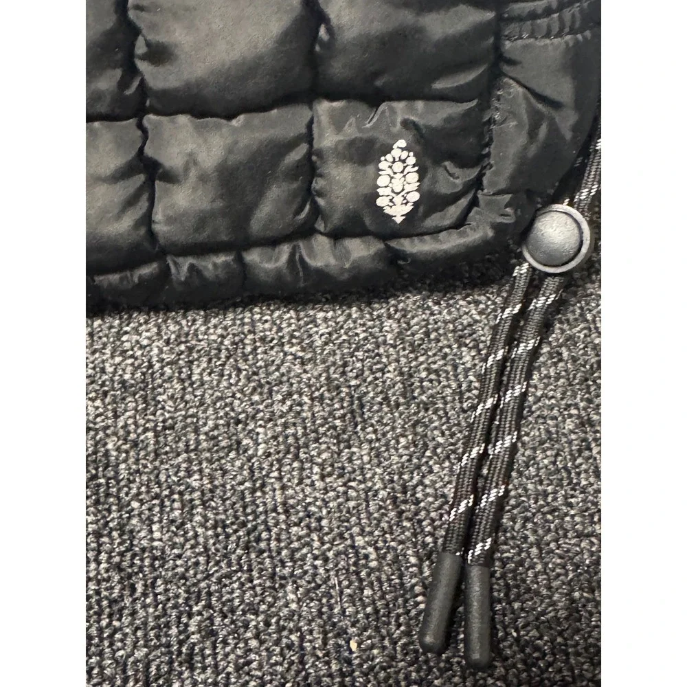 Free People FP Movement Quilted Mini Case Puffer Pouch Black Nylon Wristlet NWOT